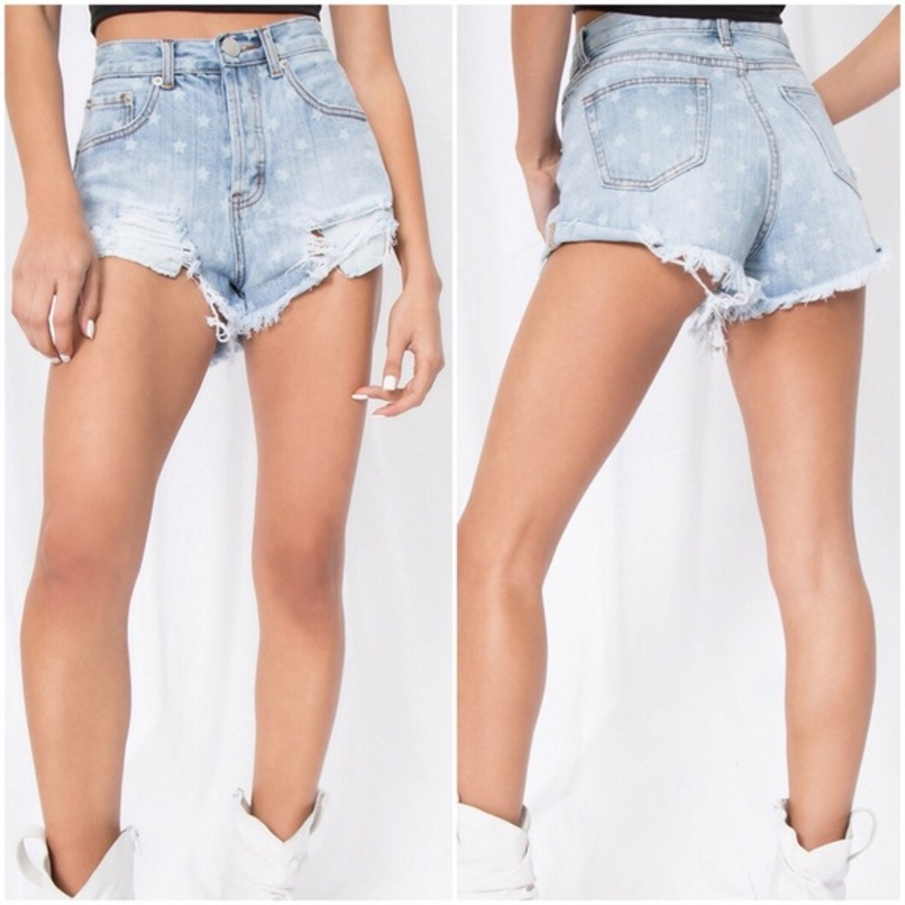 superdown Kenzie Star Denim Shorts, Light Blue Wash, Size 27